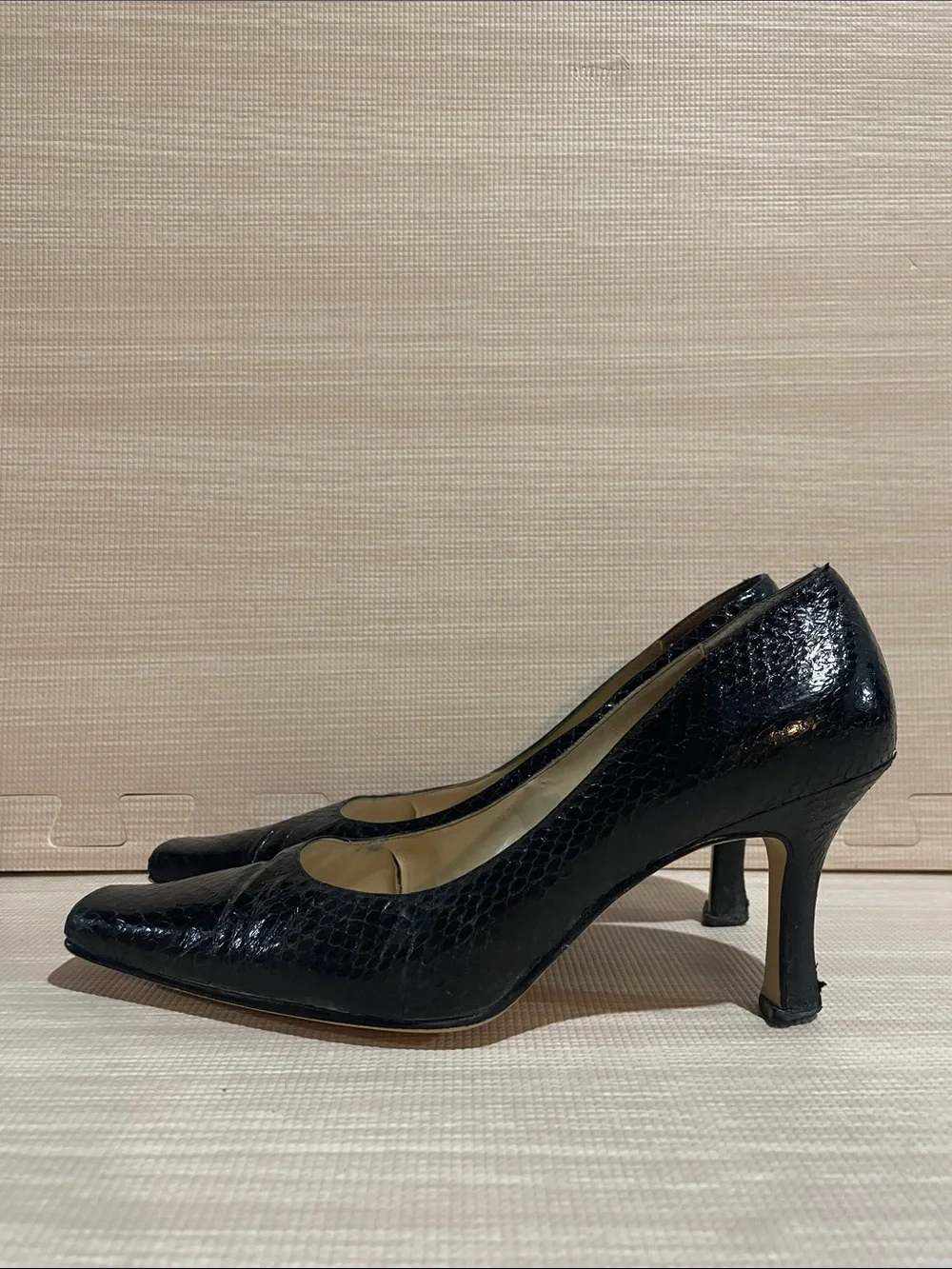 Karen Scott Black Textured Pointed-Toe Heels